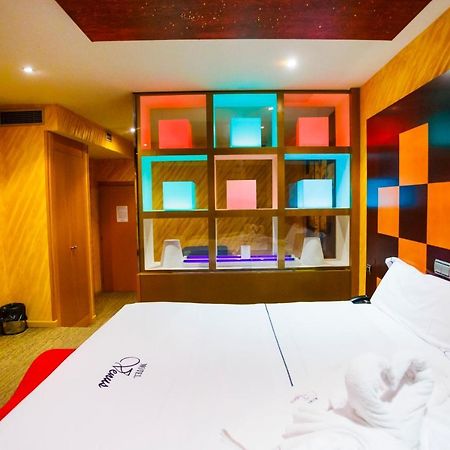 Motel Venus Valladolid Villanubla ภายนอก รูปภาพ