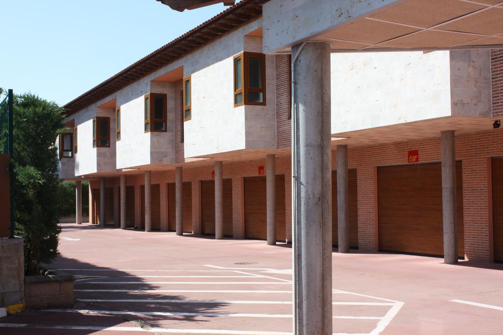Motel Venus Valladolid Villanubla ภายนอก รูปภาพ