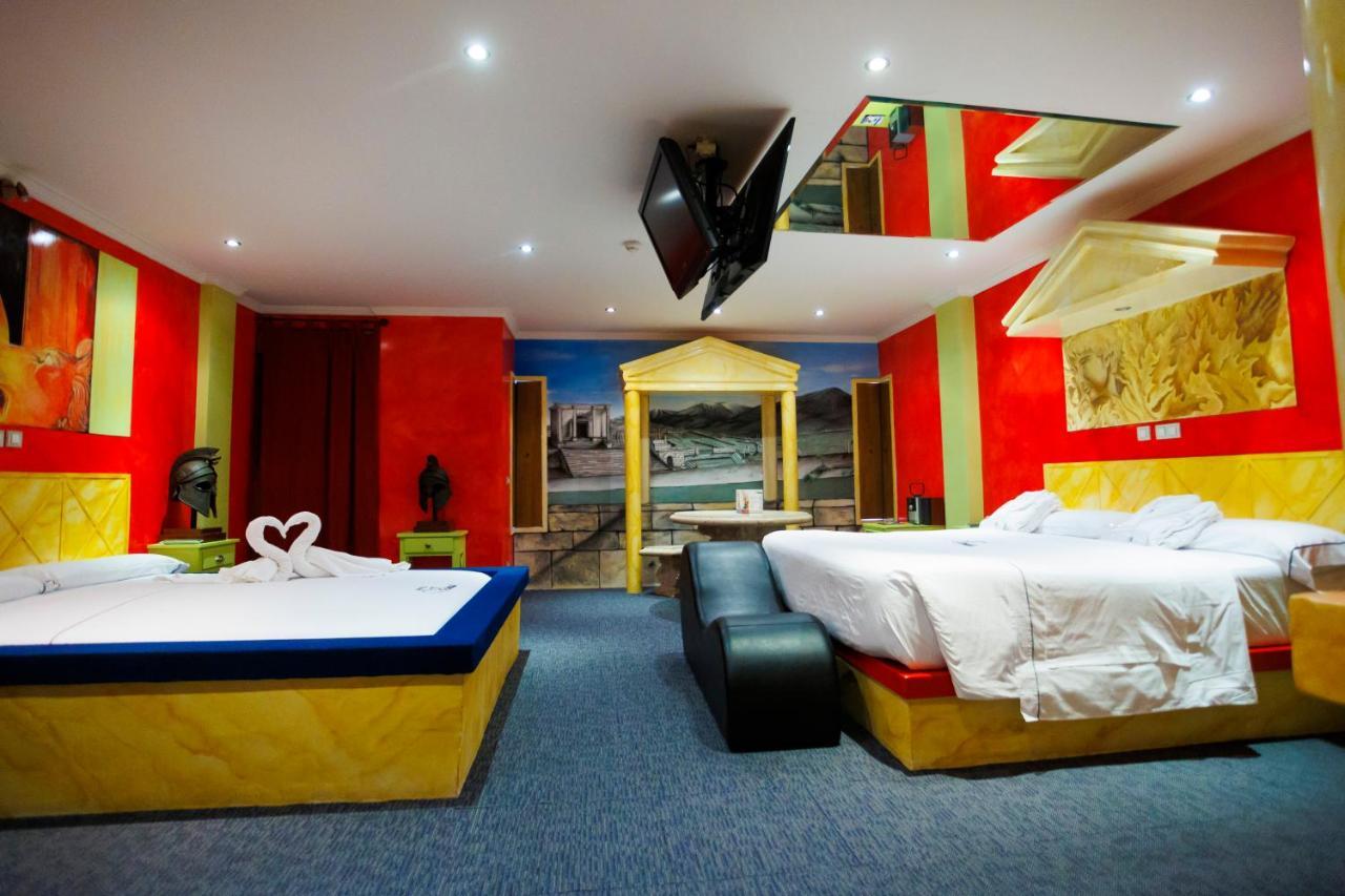 Motel Venus Valladolid Villanubla ภายนอก รูปภาพ