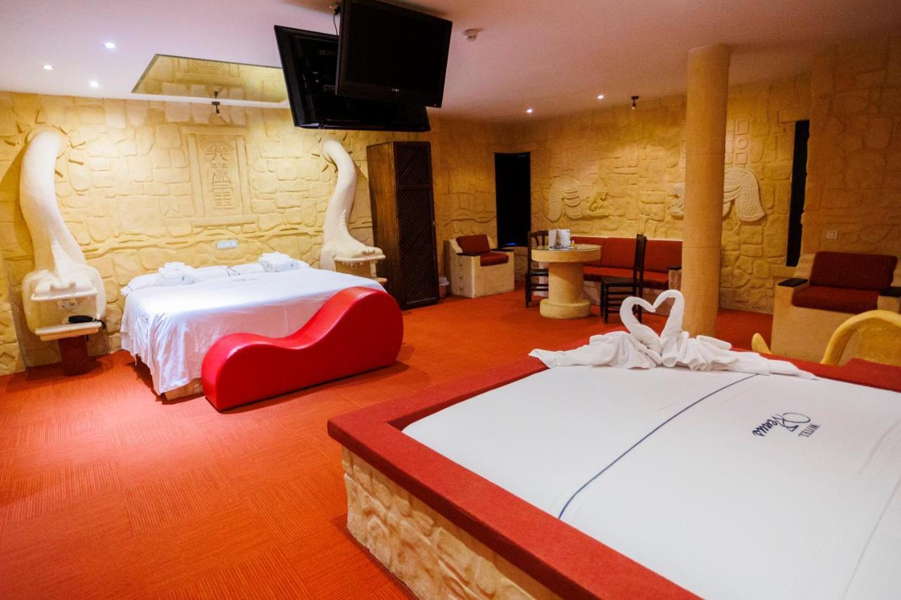 Motel Venus Valladolid Villanubla ภายนอก รูปภาพ