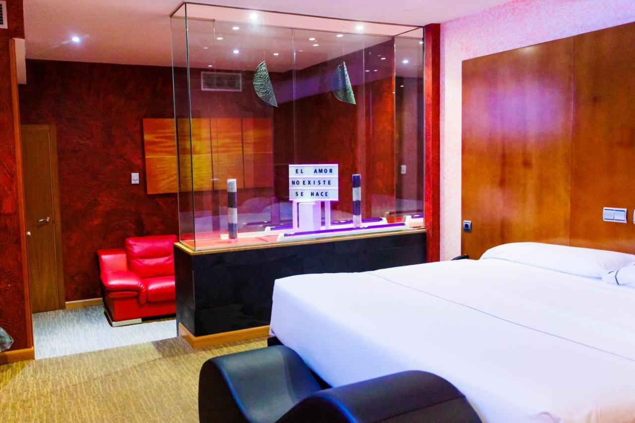 Motel Venus Valladolid Villanubla ภายนอก รูปภาพ