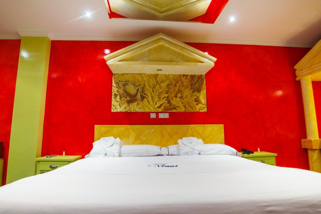 Motel Venus Valladolid Villanubla ภายนอก รูปภาพ