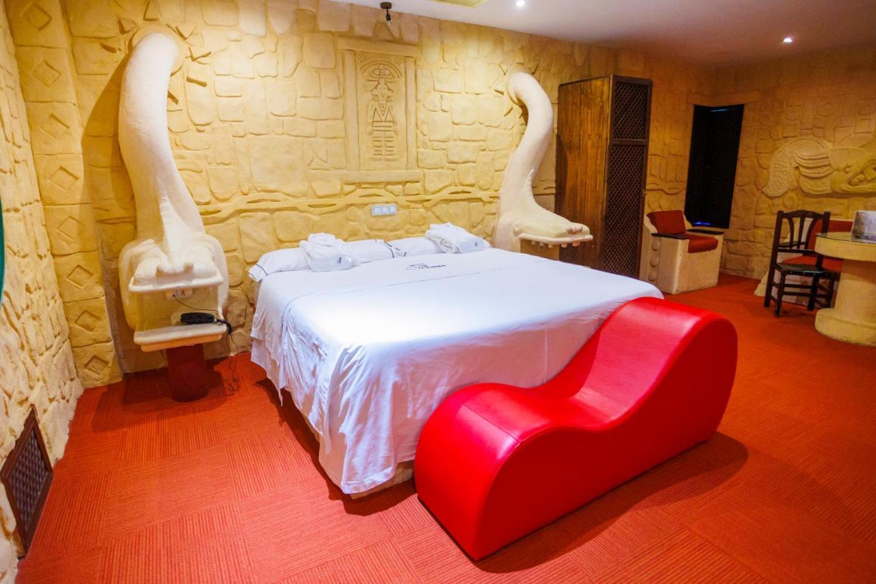 Motel Venus Valladolid Villanubla ภายนอก รูปภาพ